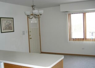9432 S Kolmar Ave, Unit 3 A in Oak Lawn, IL - Building Photo - Building Photo