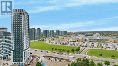 2495 Eglinton Ave W in Mississauga, ON - Building Photo - Building Photo