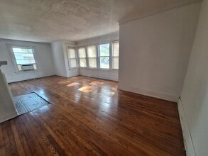 240 Tuxedo St in Highland Park, MI - Building Photo - Building Photo