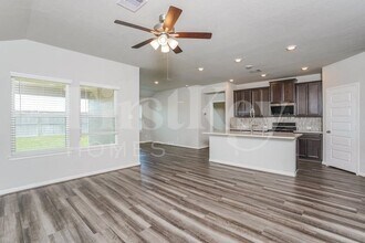 1011 Barstow Dr in Arcola, TX - Building Photo - Building Photo