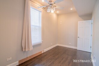 3343 N Springfield Ave in Chicago, IL - Building Photo - Building Photo