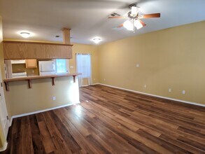 808 W Arroyo Park Ln, Unit #B in Harlingen, TX - Building Photo - Building Photo