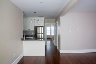 146 Grove St in Providence, RI - Building Photo - Building Photo