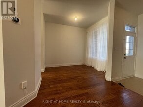 28 Desmond Trudeau Dr in Arnprior, ON - Building Photo - Building Photo