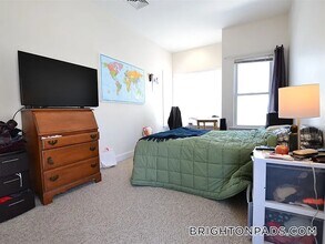 8 Glencoe St, Unit 6 in Boston, MA - Foto de edificio - Building Photo