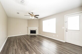 205 Babe Ruth Cove in La Vergne, TN - Building Photo - Building Photo