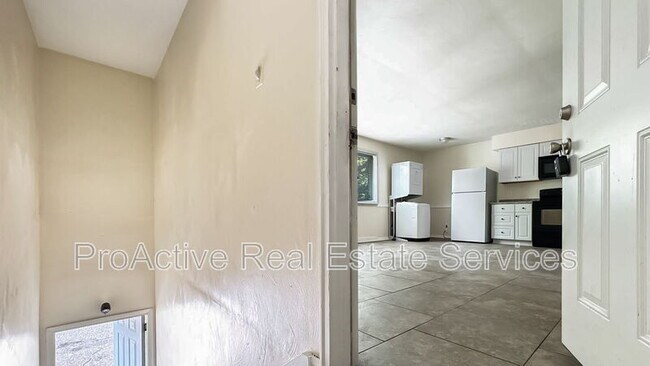 312 Ashlawn Dr in Norfolk, VA - Building Photo - Building Photo