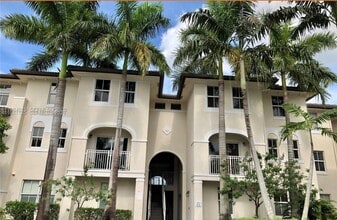 11503 NW 89th St in Doral, FL - Building Photo - Building Photo