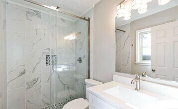 5803 Stone Bluff Rd in Louisville, KY - Building Photo - Building Photo