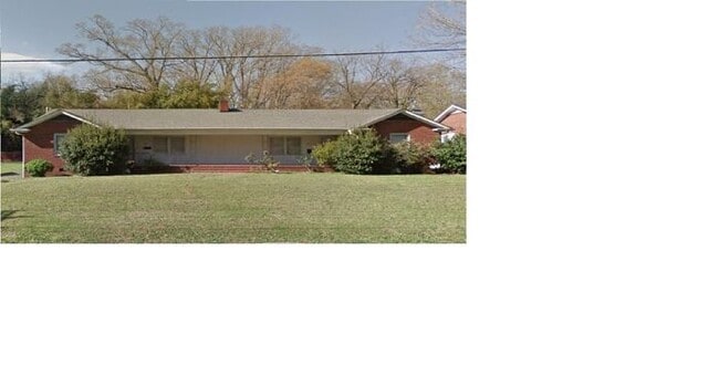 property at 1049 E Main St