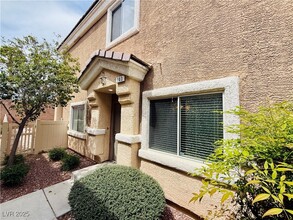 7033 Knob Creek St in Las Vegas, NV - Building Photo - Building Photo