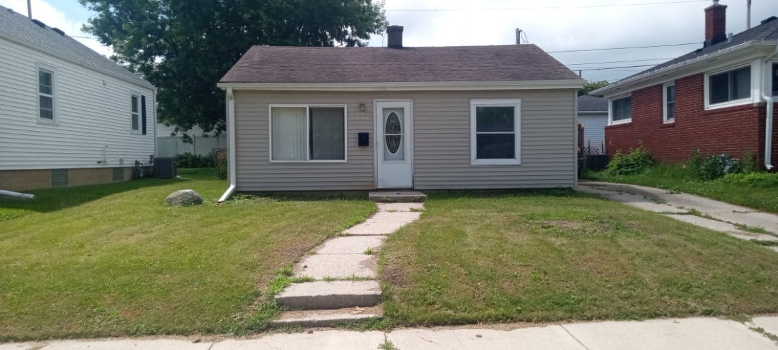 4521 Victory Ave in Racine, WI - Foto de edificio