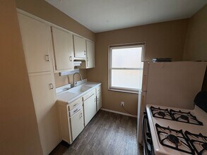 14 W Victory Dr in Hamilton, OH - Building Photo - Building Photo