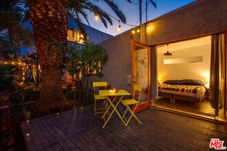 2306 Penmar Ave in Los Angeles, CA - Building Photo - Building Photo