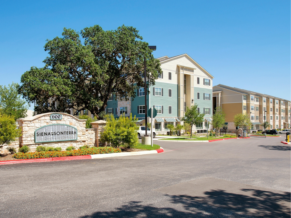 Siena on Sonterra in San Antonio, TX - Building Photo