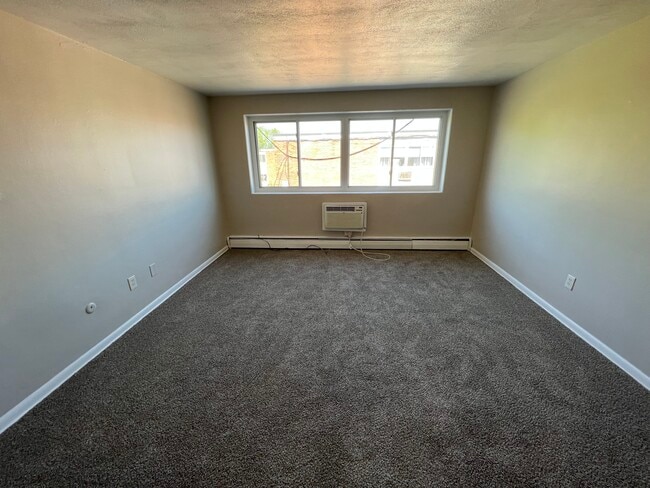 Pineview Apartments