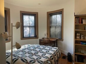 70 Mount Vernon St, Unit 1R in Cambridge, MA - Building Photo - Building Photo