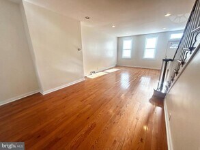 2105 W Seybert St in Philadelphia, PA - Building Photo - Building Photo