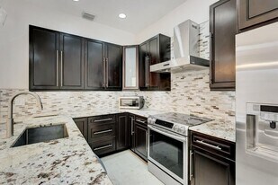 406 NW 25th Ave in Boynton Beach, FL - Building Photo