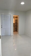 6051 Arthur St in Hollywood, FL - Building Photo - Building Photo