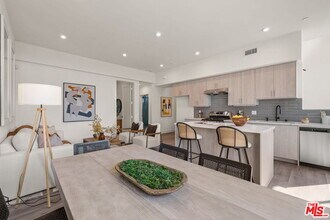 1204 N Orange Grove Ave in West Hollywood, CA - Building Photo - Building Photo