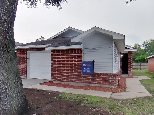property at 3139 Boynton Dr
