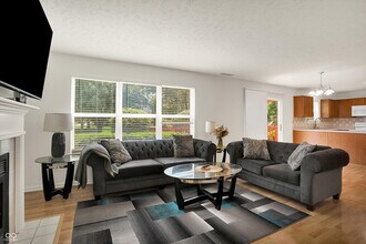 5761 Cantigny Way S in Carmel, IN - Building Photo - Building Photo