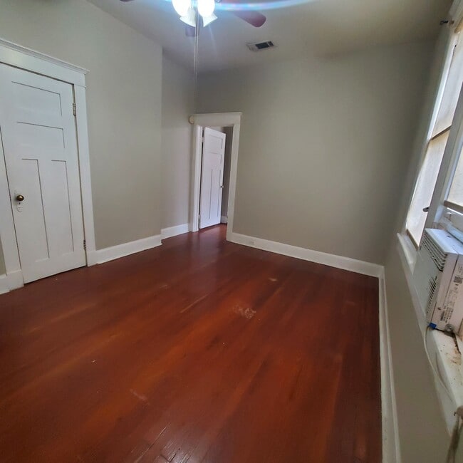 6330 Annunciation St, Unit 1 in New Orleans, LA - Foto de edificio - Building Photo