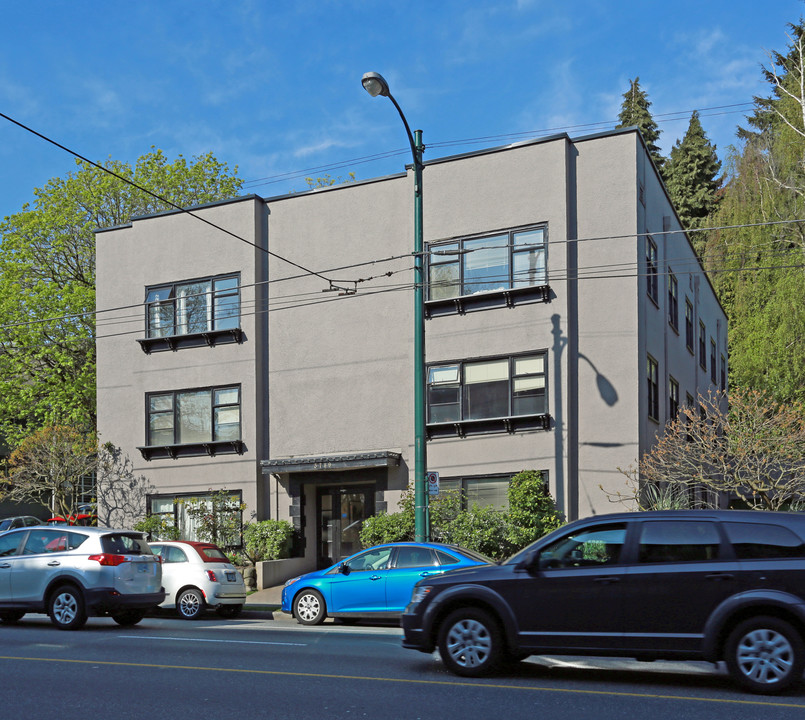 3789 Oak St in Vancouver, BC - Building Photo