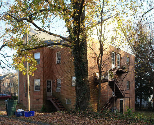 1207 Watts St in Durham, NC - Foto de edificio - Building Photo