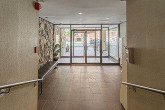 Hillside House in Westmount, QC - Building Photo - Building Photo