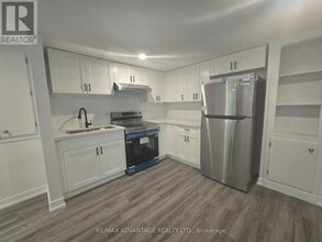 162 Speight Blvd in London, ON - Building Photo - Building Photo