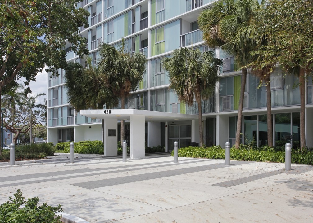 Sailboat Bend Apartments- 62+ Senior in Fort Lauderdale, FL - Building Photo