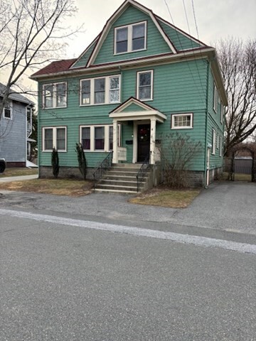 4 Winthrop St in Stoneham, MA - Building Photo