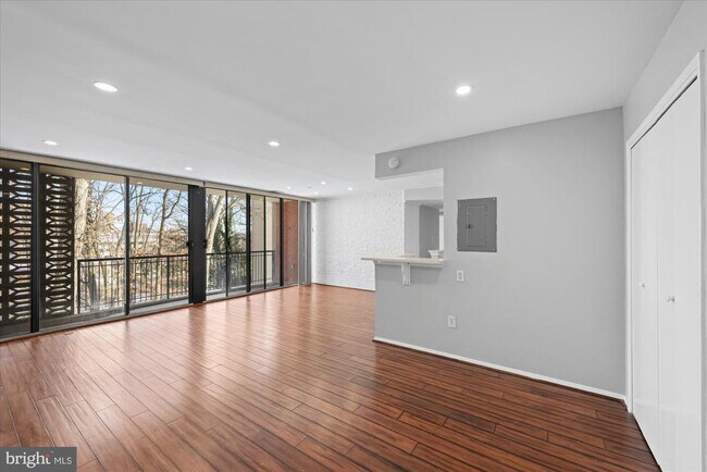 4 S Van Dorn St in Alexandria, VA - Building Photo - Building Photo