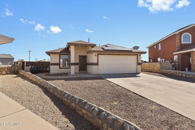 12948 Hueco Cave Dr in El Paso, TX - Foto de edificio - Building Photo