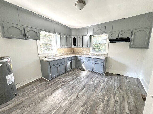 1254 Lewis St in Brighton, AL - Building Photo - Building Photo