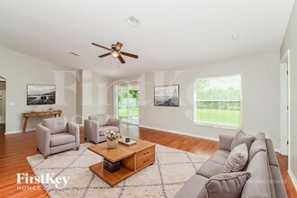 3737 SW 1st Pl, Unit 2 in Cape Coral, FL - Foto de edificio - Building Photo