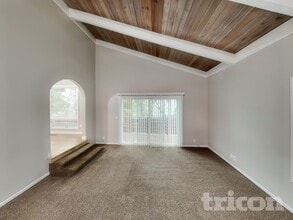 1581 SW Woodland Terrace, Unit 1100 Cherry Street C - 25 in Lake Oswego, OR - Building Photo - Building Photo