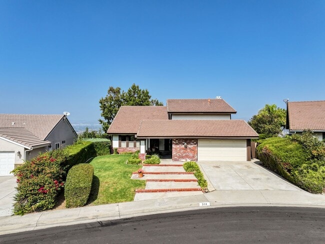 314 S Smokeridge Terrace in Anaheim, CA - Building Photo - Building Photo