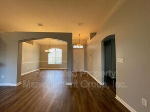 6942 Nichols Creek Dr in Jacksonville, FL - Building Photo - Building Photo