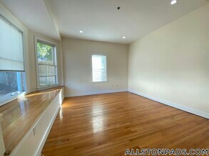 9 Gardner Terrace, Unit 1 in Boston, MA - Building Photo - Building Photo