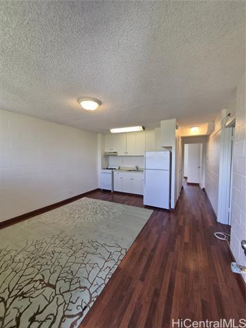 409 Iolani Ave in Honolulu, HI - Building Photo