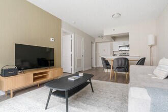 2140 L St NW in Washington, DC - Building Photo - Building Photo