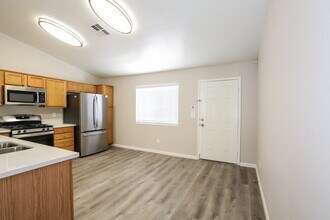 913 Baritone Way in North Las Vegas, NV - Building Photo - Building Photo