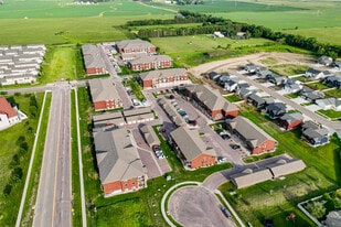 Sunset Villas Apartments in Sioux Falls, SD - Building Photo