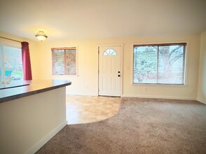 17 W Walnut St in Walla Walla, WA - Building Photo - Building Photo