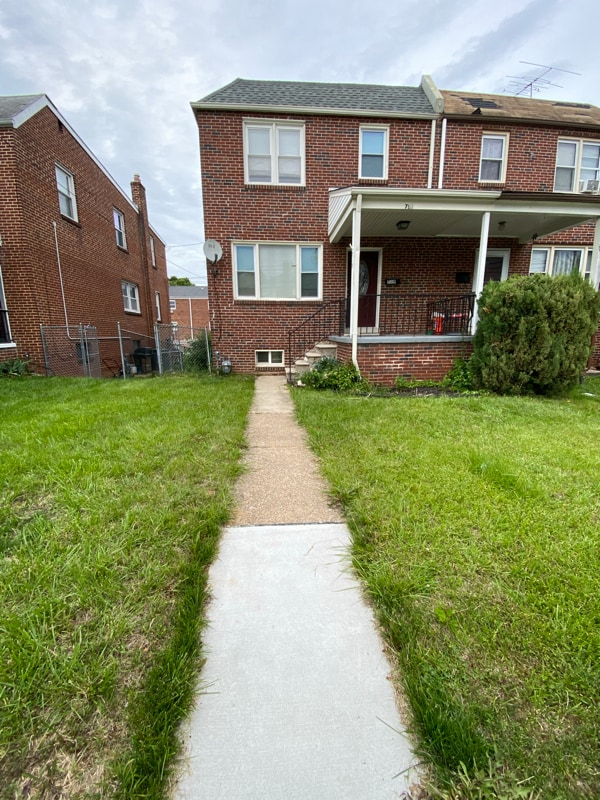 property at 719 W 38th St