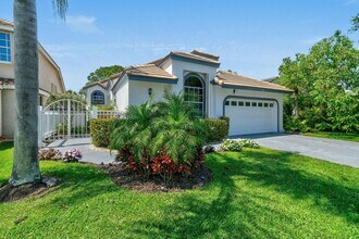 6867 Briarlake Cir in West Palm Beach, FL - Foto de edificio - Building Photo