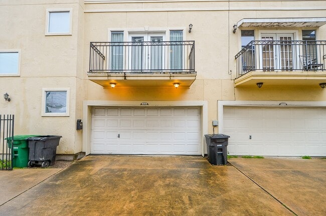 1610 Holman St in Houston, TX - Building Photo - Building Photo